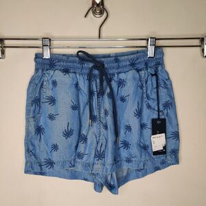 Fidelity‎ Sadie Short Palm Tree Pattern Drawstring Pull On